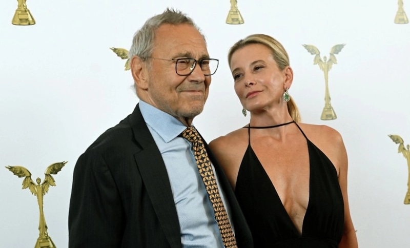 Андрей Кончаловский и Юлия Высоцкая удочерили маленькую девочку