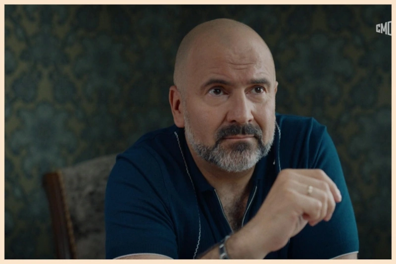 Вадим Медведев в сериале «Между голосом и эхом» Вадим Медведев в сериале «Между голосом и эхом»