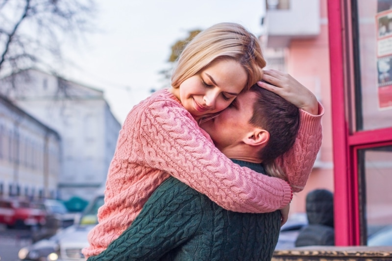 Теплые объятия: спокойствие и силы