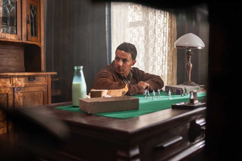 Кадр из сериала  «Враг у ворот»