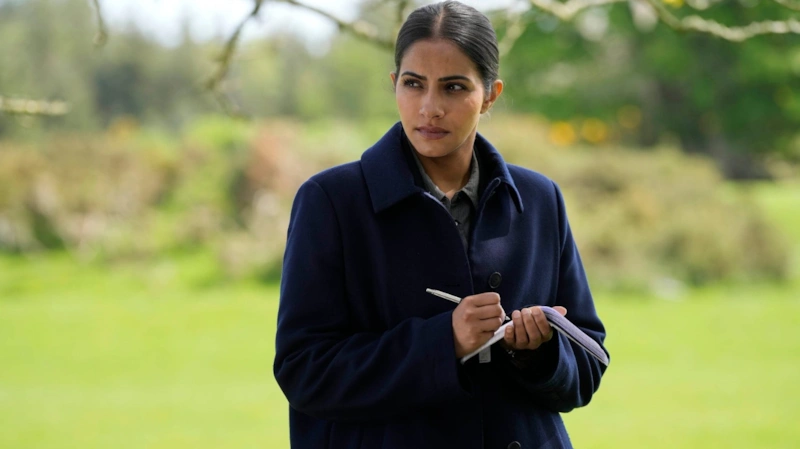 Мандип Гилл в сериале «Купер и Фрай»