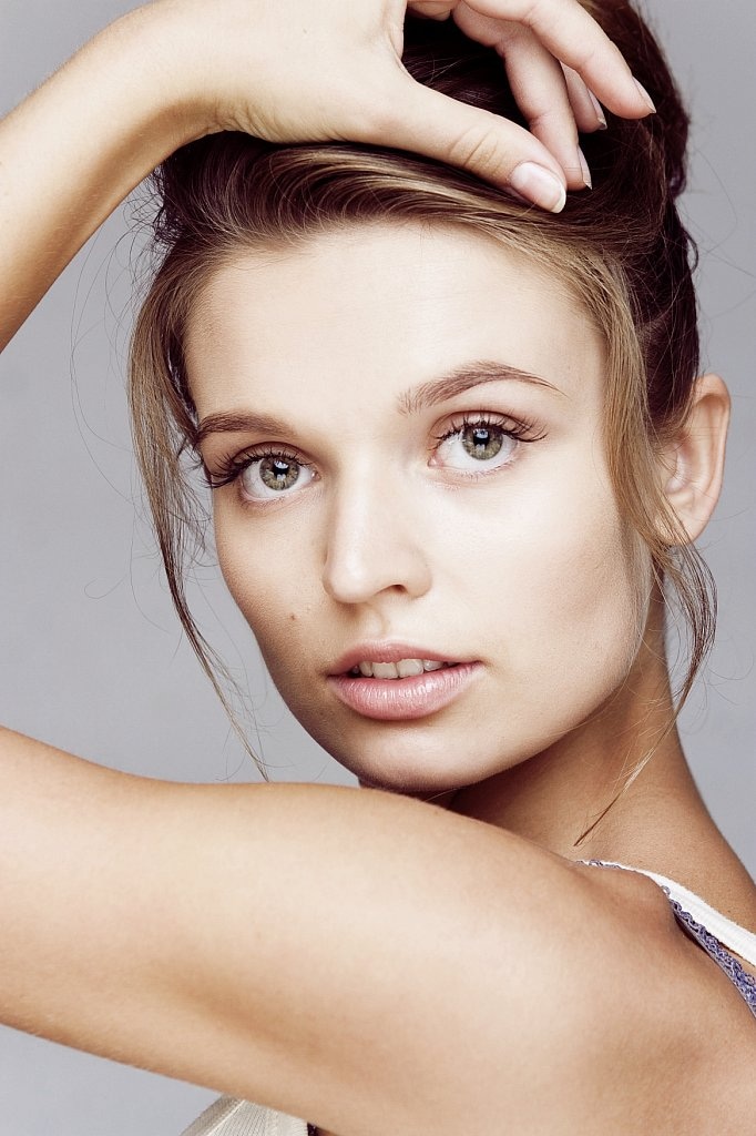 Алеся Энберт в молодости Алеся Энберт в молодости