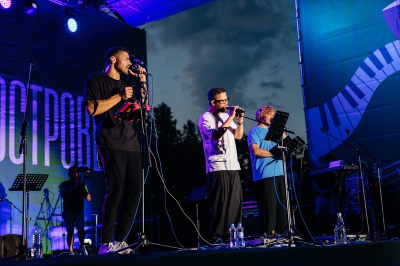 Владимир Иванов и группа Jukebox Trio Владимир Иванов и группа Jukebox Trio