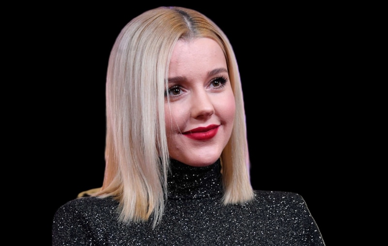 Юлианна Караулова получила на лице шрам из-за полтергейста