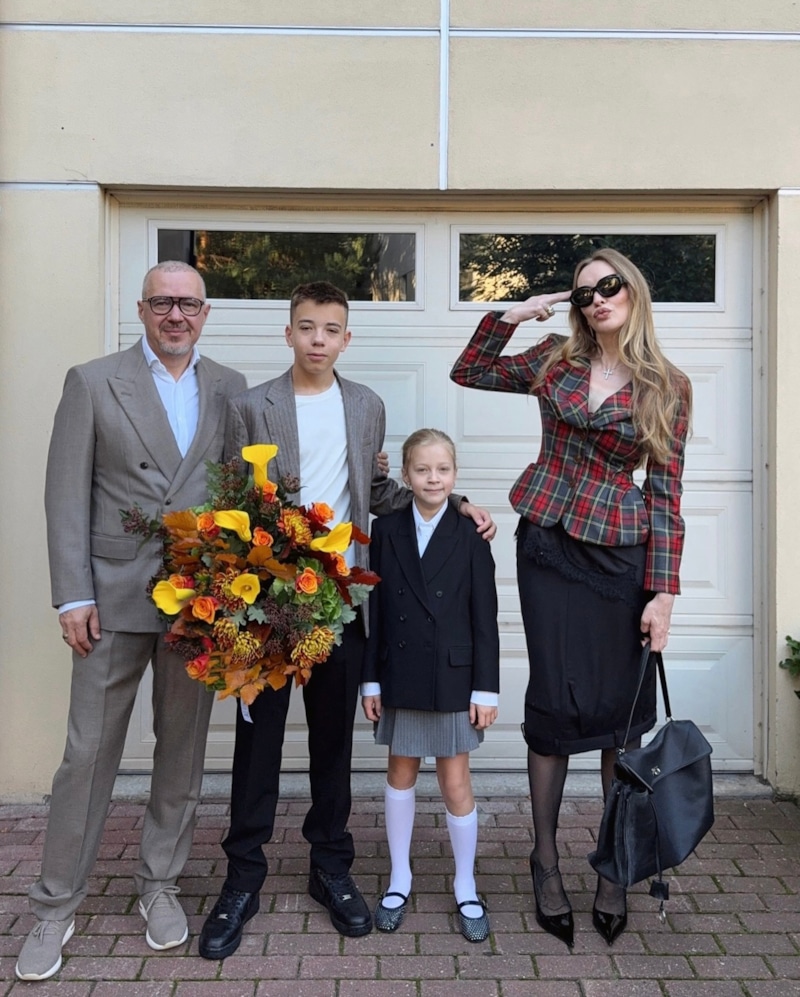 Иван Стрешинский с женой и детьми Иван Стрешинский с женой и детьми