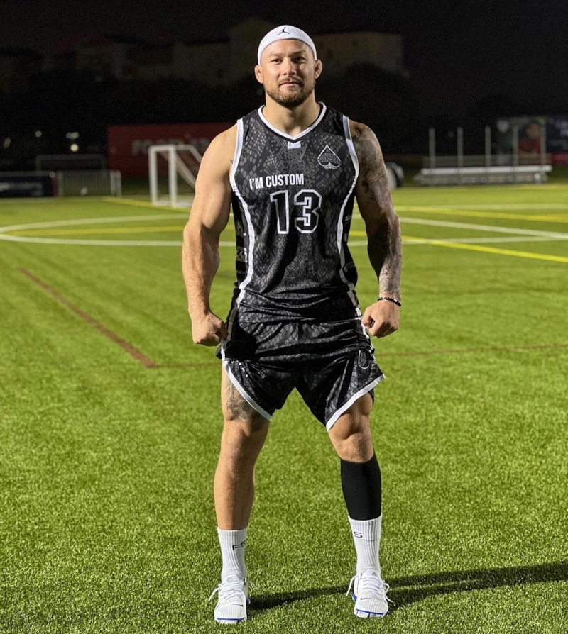 Чемпион мира и Европы по борьбе Артем Земляков Чемпион мира и Европы по борьбе Артем Земляков