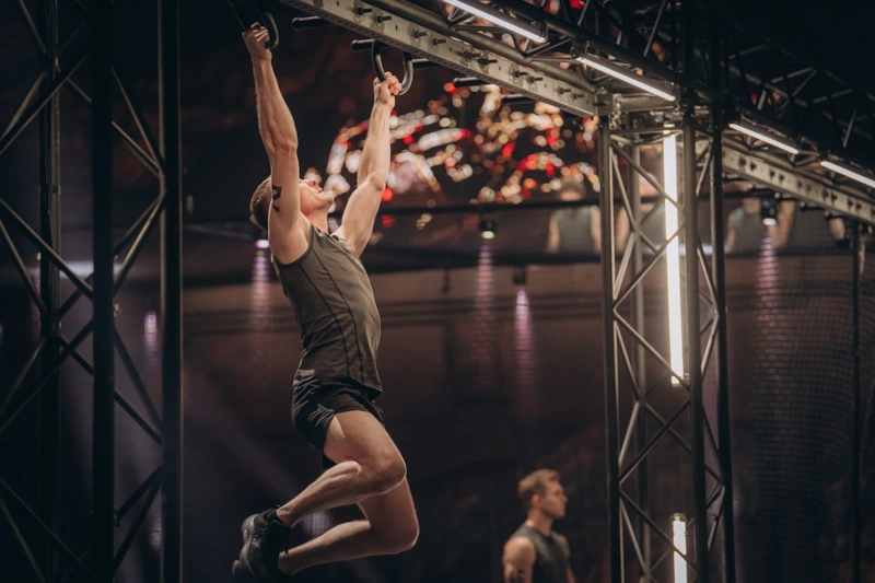 Эдуард Трояновский в шоу «Титаны»