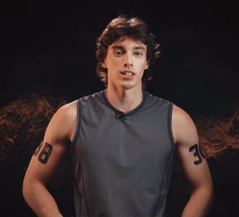 Петр Карпов в шоу «Титаны» Петр Карпов в шоу «Титаны»