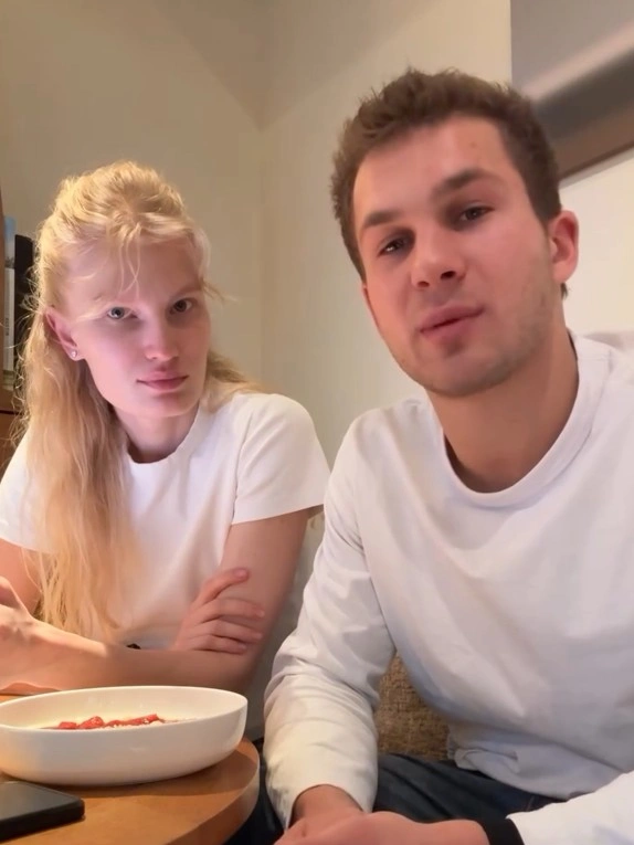 Александр Сычугов и Анастасия Осколкова Александр Сычугов и Анастасия Осколкова