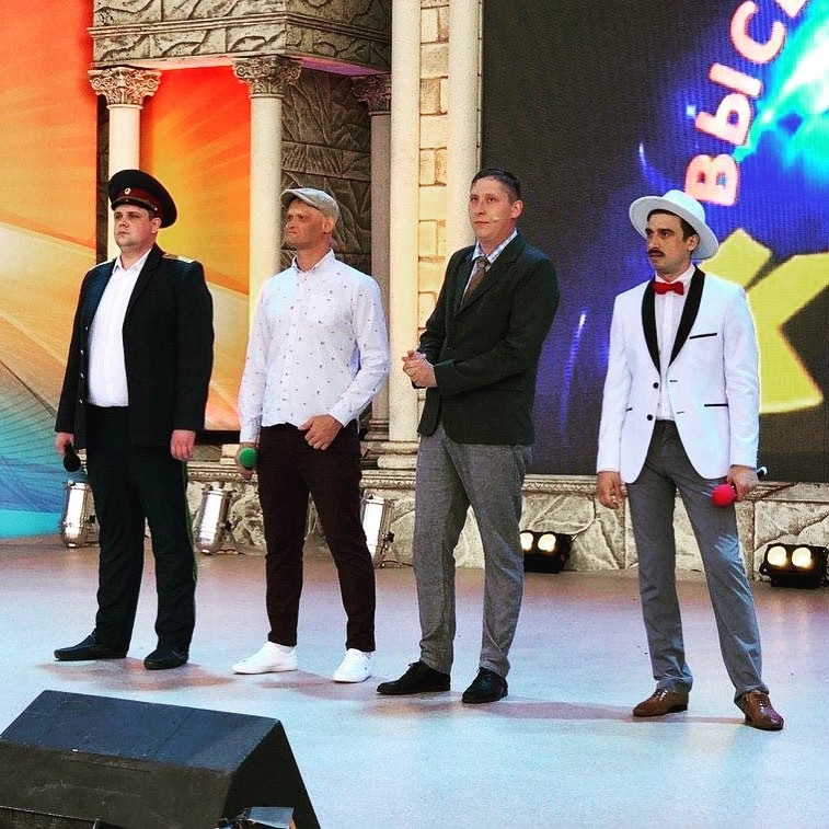 Денис Шуренко в составе команды КВН «Русская дорога»