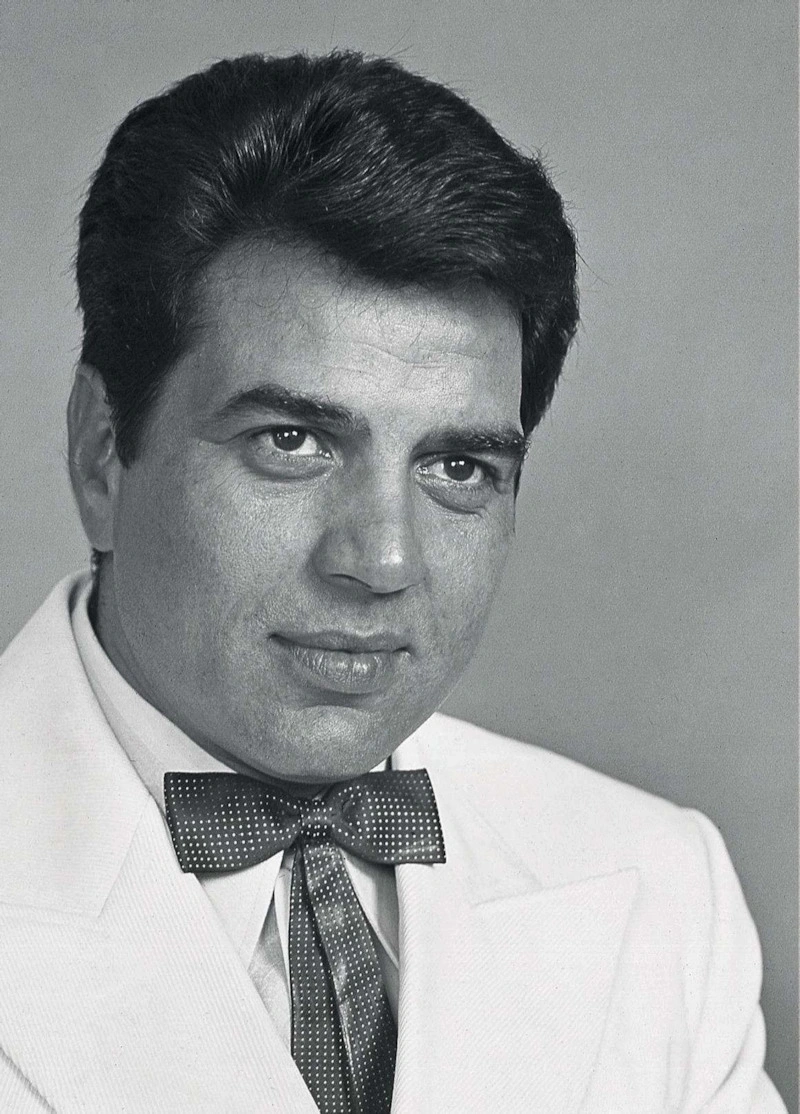 Дхармендра в молодости