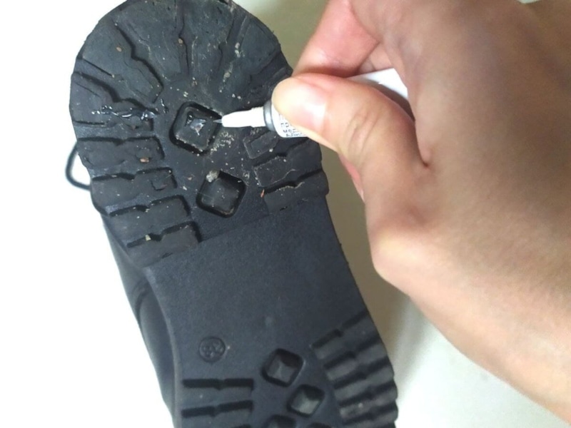 Клей и соль: подошва держится