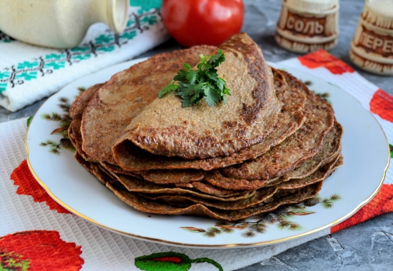 Пикантные ржаные блинчики: начинка поражает Пикантные ржаные блинчики: начинка поражает