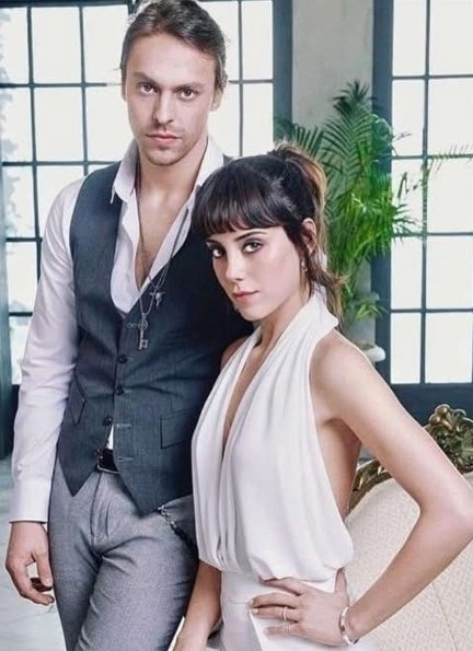 Метин Акдюльгер и Джансу Дере