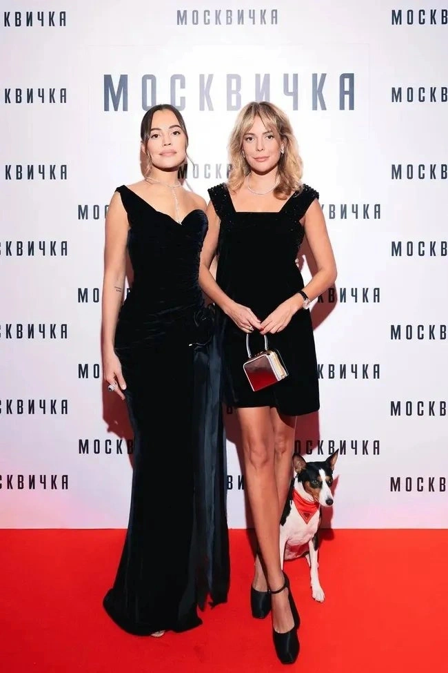 Дарина Алексеева и Кристина Потупчик Дарина Алексеева и Кристина Потупчик