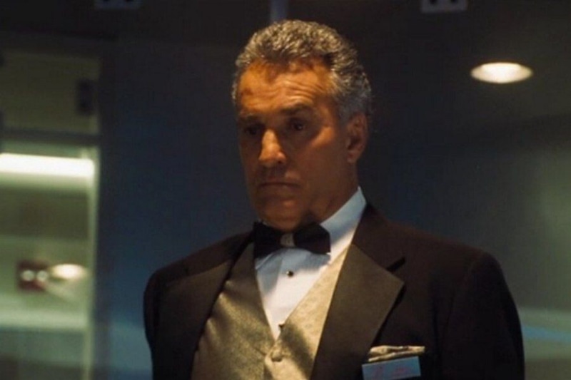 Майкл Делано в фильме «Одиннадцать друзей Оушена»