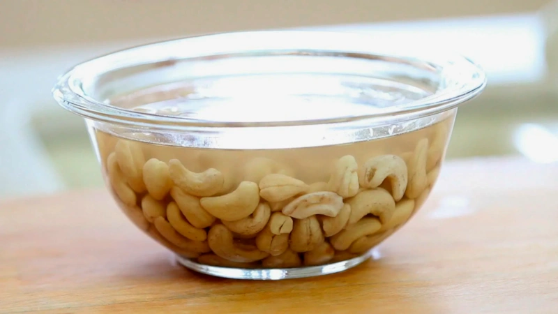 Замоченные орехи: польза и миф