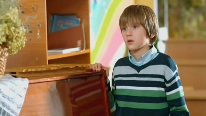 Егор Свирский в сериале «Полосатое счастье» на СТС