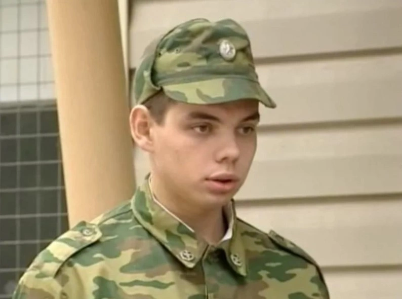 Денис Бузин в сериале «Солдаты»