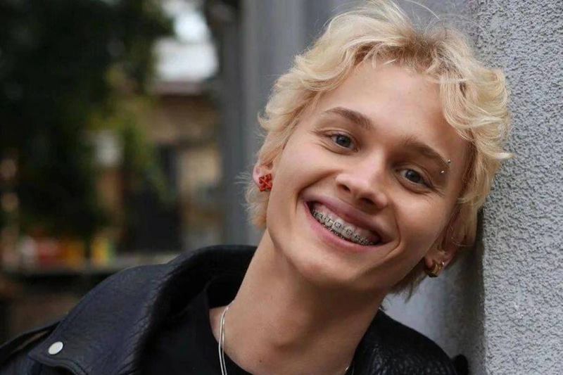 Даня Милохин работает курьером и дерется на корпоративах у богачей Даня Милохин работает курьером и дерется на корпоративах у богачей