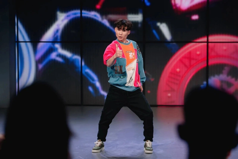 Карим Курмангалиев в шоу «Битва за время» Карим Курмангалиев в шоу «Битва за время»