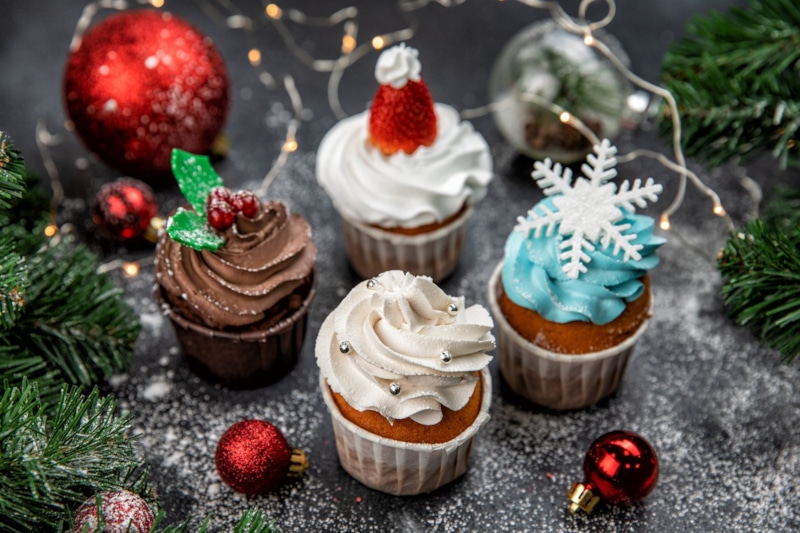 Новогодние десерты: шоколад и крем