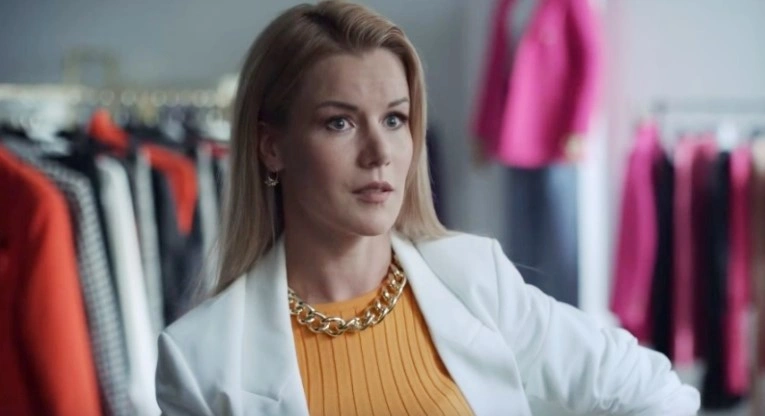 Кира Кауфман в сериале «Ворона. Тень справедливости»