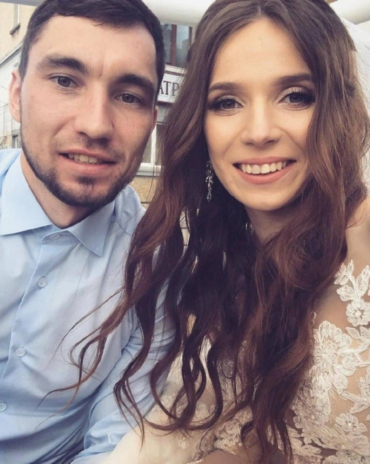 Александр Логинов и жена Мария Кручова