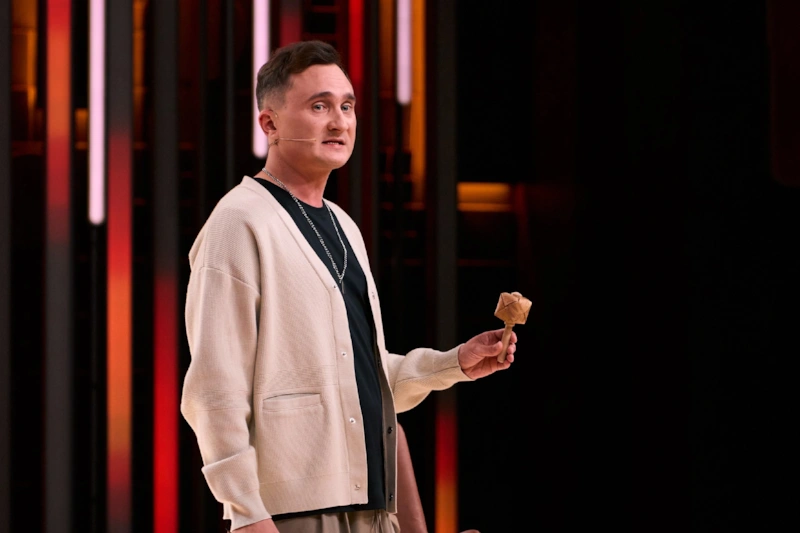 Дмитрий Ксенофонтов в Comedy Club Дмитрий Ксенофонтов в Comedy Club