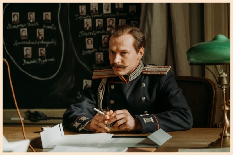 Кадр из сериала «Хроники русской революции»