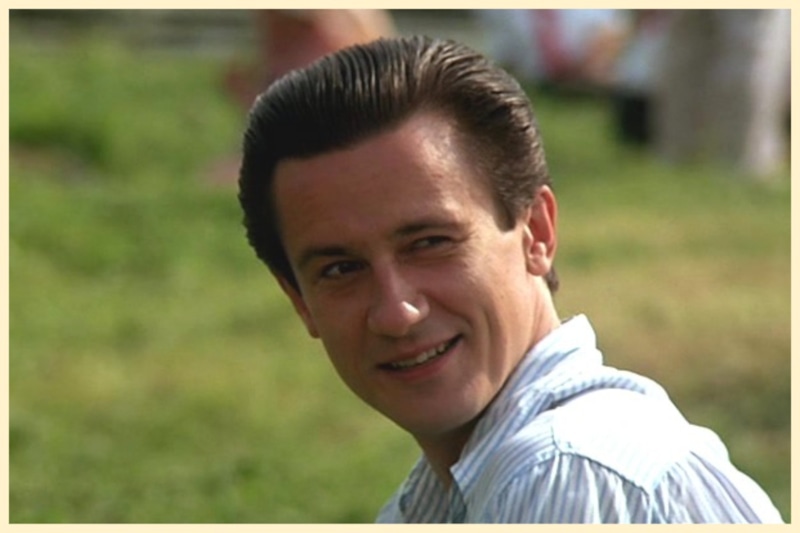 Олег Меньшиков