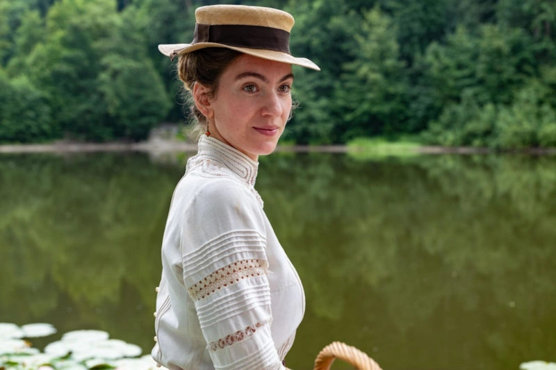 Юлия Бухман в роли Фриды Келлер в фильме «Дело Фриды» Юлия Бухман в роли Фриды Келлер в фильме «Дело Фриды»