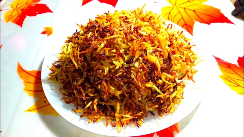 Праздничный салат: новогодний стог