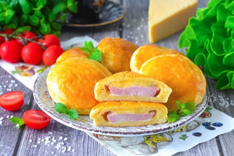 Домашняя выпечка: сочни с начинкой