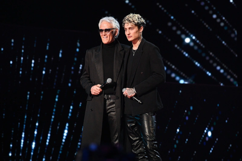 Александр Маршал с сыном Артемом Александр Маршал с сыном Артемом