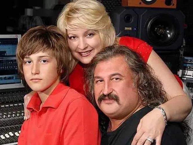 Степан Гига с женой