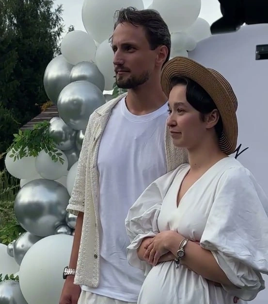 Аиша Белова со своим возлюбленным Аиша Белова со своим возлюбленным