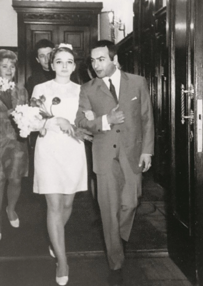 Софья Оганезова и Левон Оганезов в молодости Софья Оганезова и Левон Оганезов в молодости