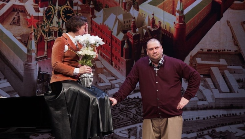 Спартак Сумченко в спектакле «Сирена и Виктория»