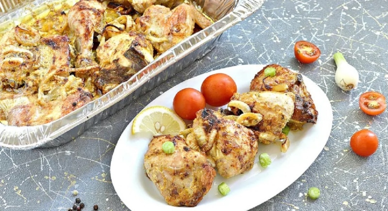 Куриный шашлык: запеченный с луком