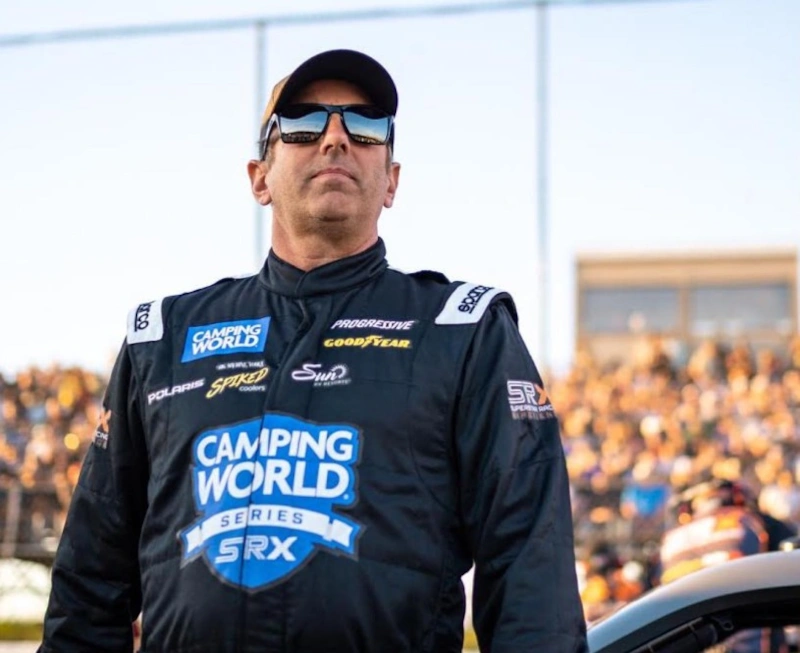 Грег Биффл — американский автогонщик и спортивный аналитик