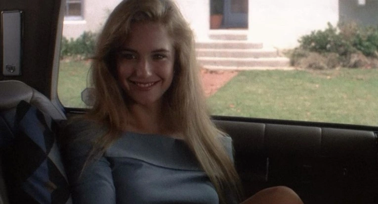 Келли Престон в фильме «Близнецы»