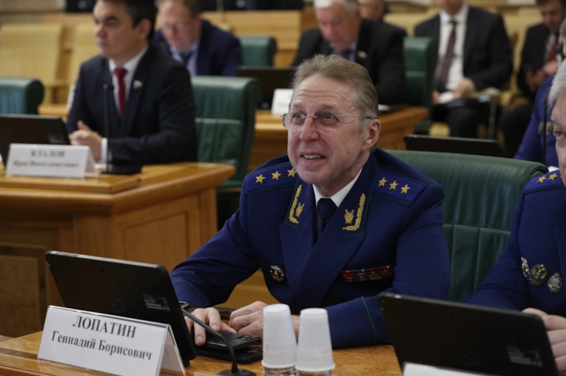 Геннадий Лопатин — заместитель генпрокурора РФ