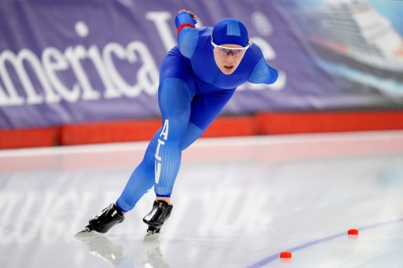 Двукратная чемпионка России по конькобежному спорту Ксения Коржова