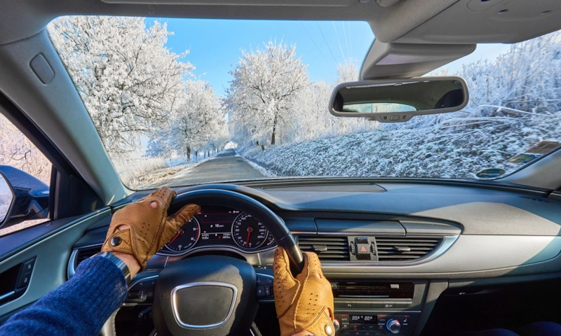 Зимнее вождение: полезные технологии авто