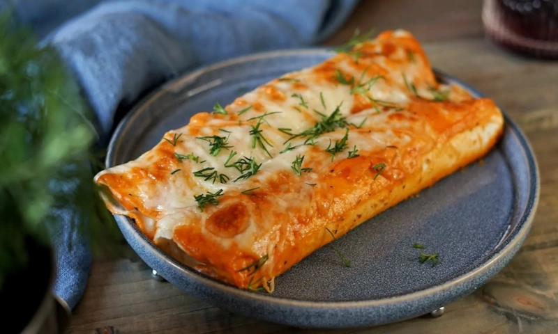 Энчиладас из лаваша: быстрый ужин Энчиладас из лаваша: быстрый ужин
