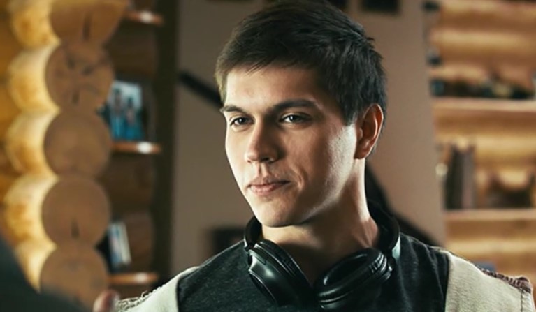 Евгений Зарубин в сериале «Канцелярская крыса»