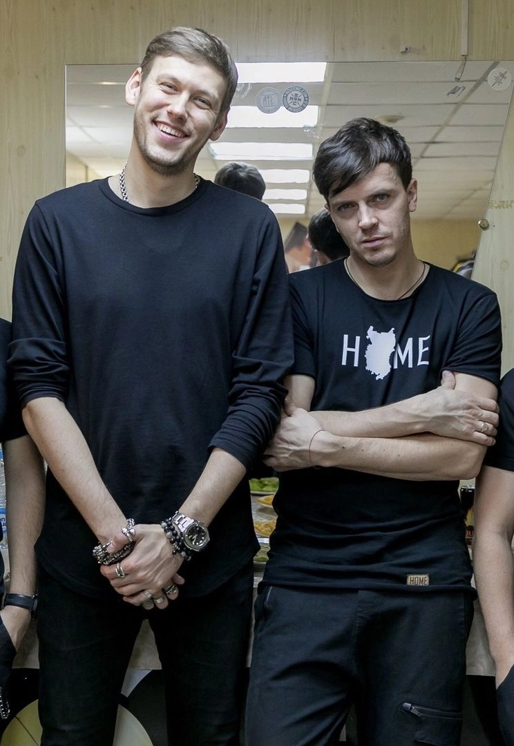 Антон Шастун и Арсений Попов Антон Шастун и Арсений Попов