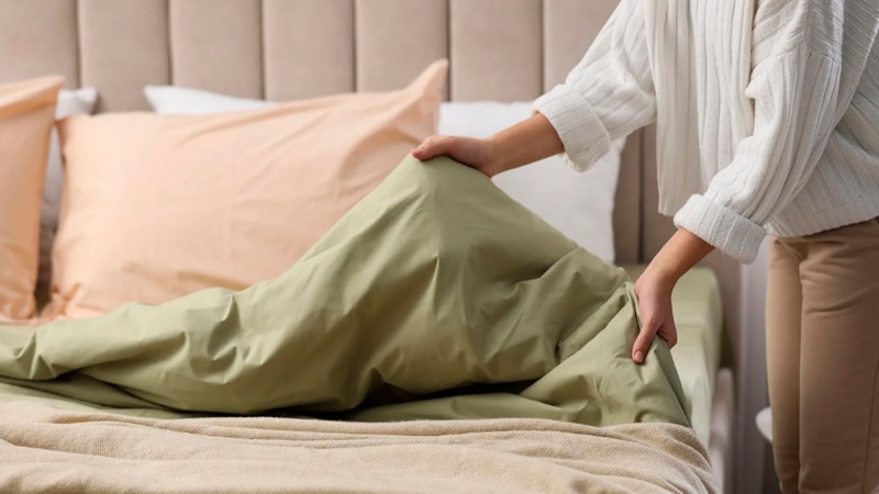 Постельное белье в спальне: правила регулярной замены