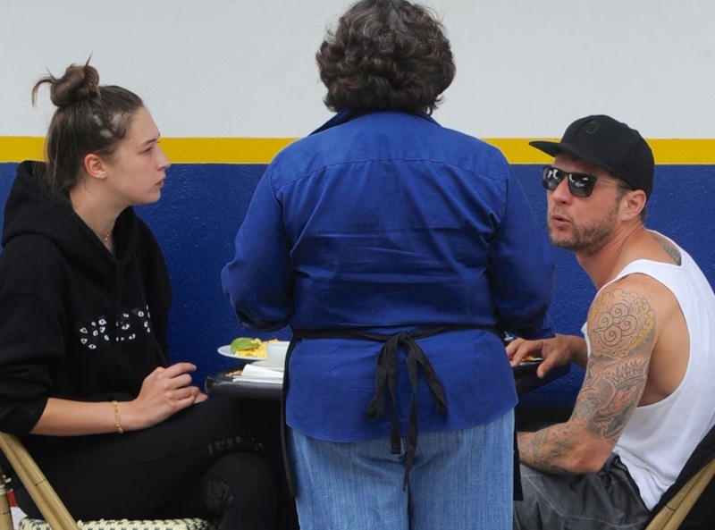 Элси Хьюитт и Райан Филипп